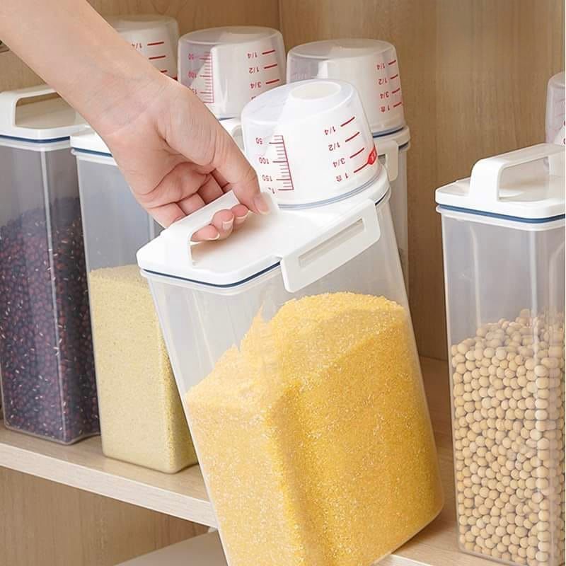 Transparent 1.5L Pantry Storage Container with Pour Spout